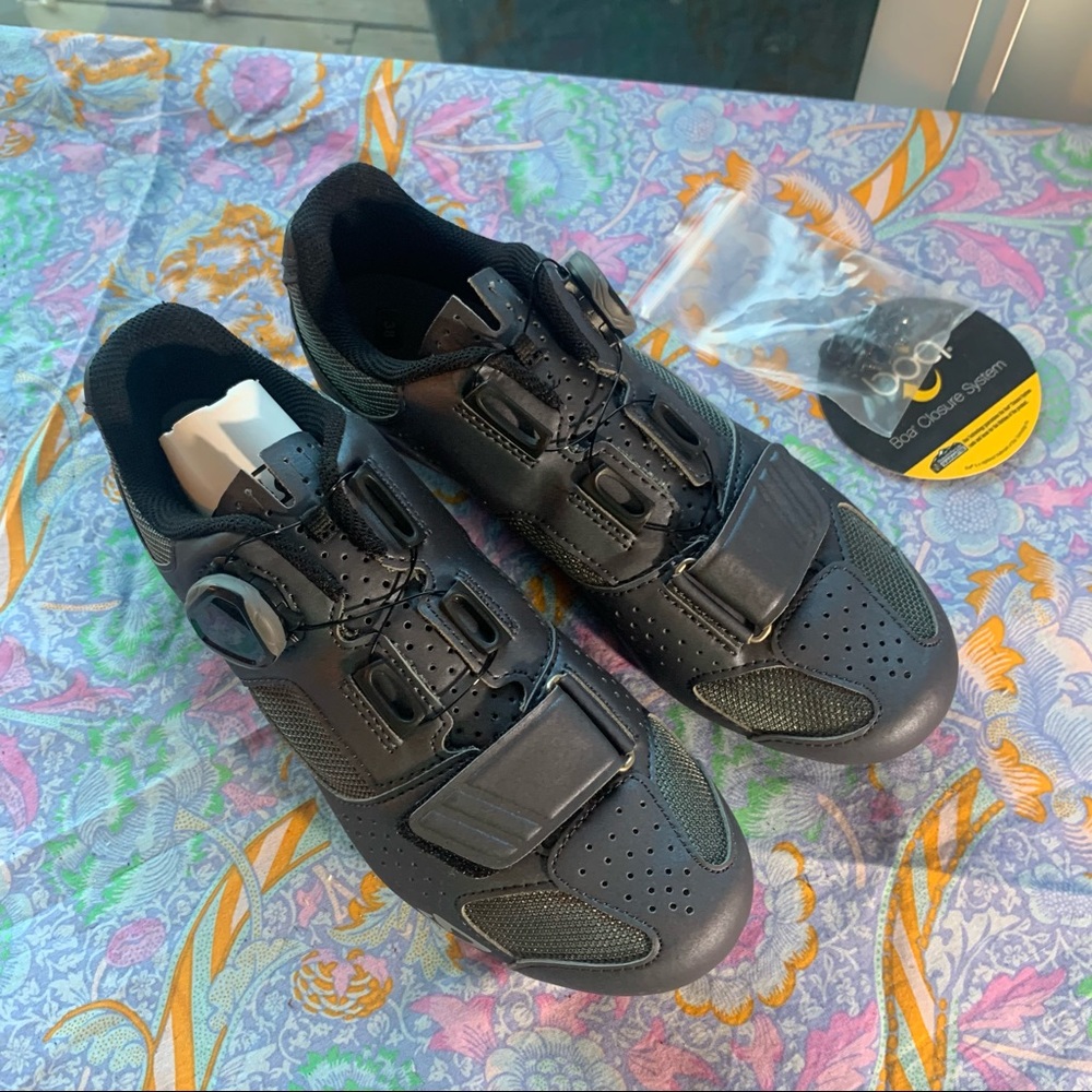 Giro new in box womens cycling shoes 7-7.5